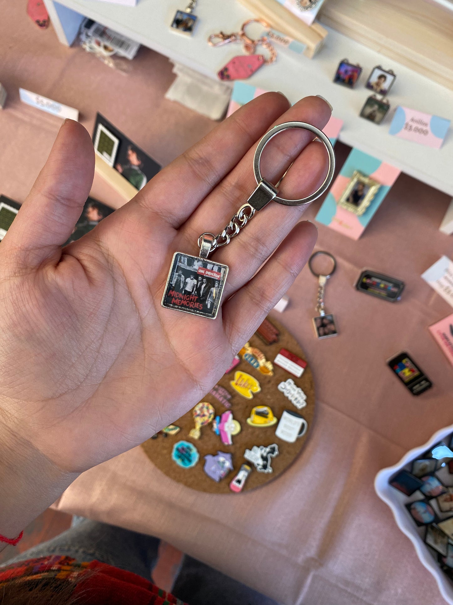 Llaveros Artistas - Harry Styles, Taylor Swift, Pedro Pascal, Olivia Rodrigo