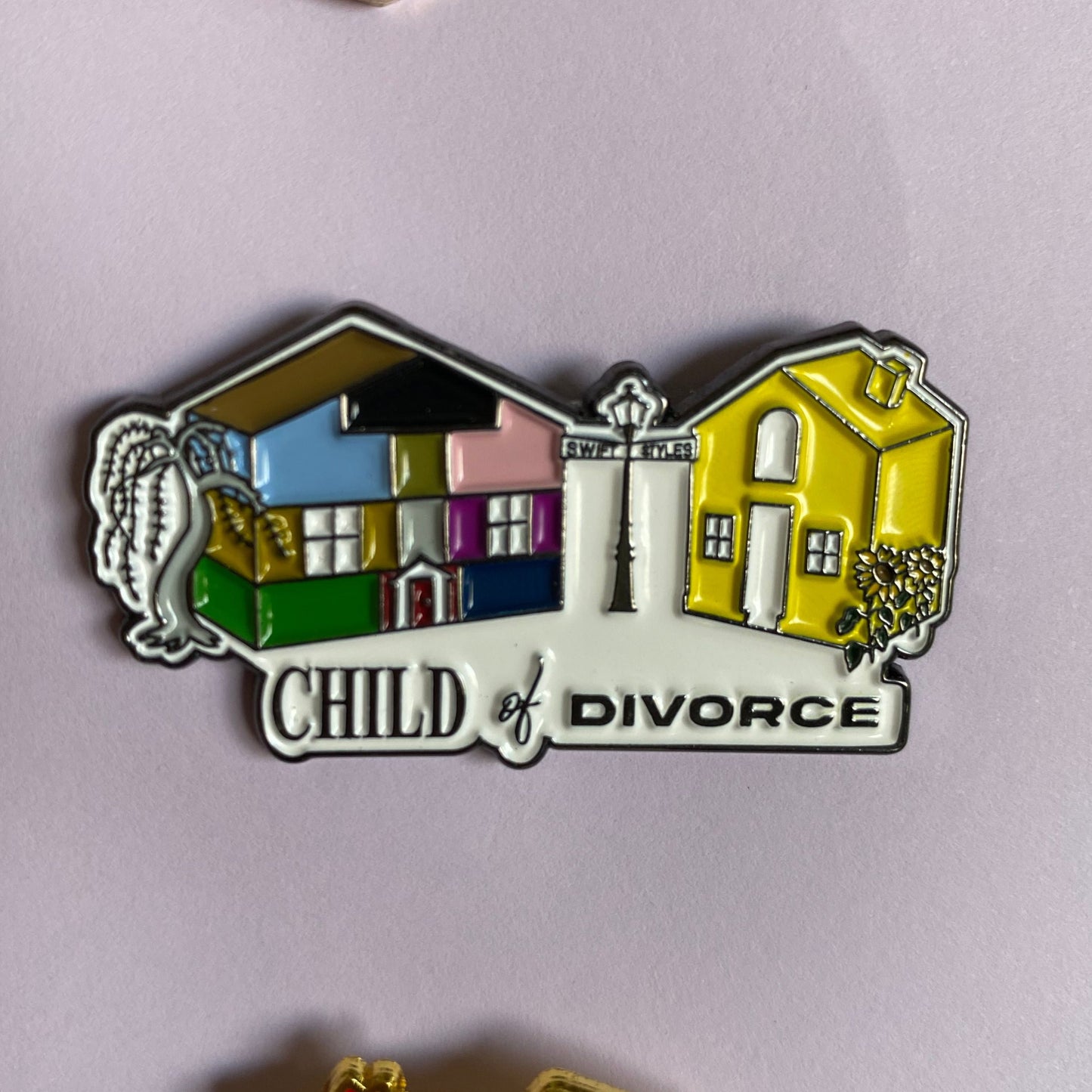 Pin Harry y Taylor "Child of Divorce"